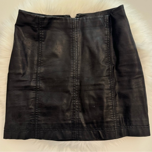 Free People Skirt - Picture 1 of 4